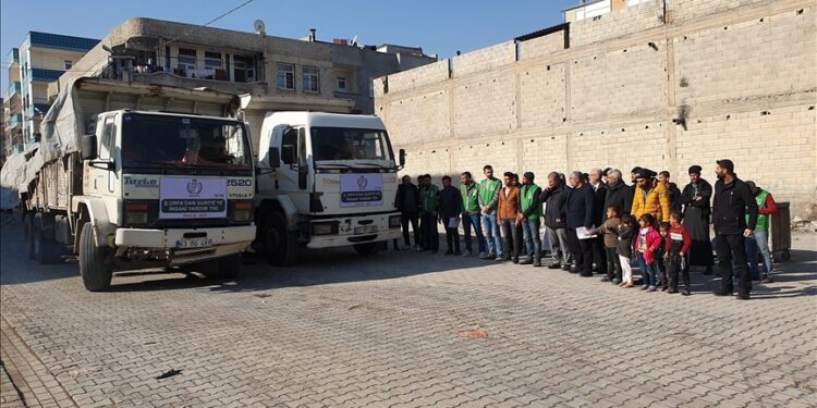 الإغاثة التركية ترسل 200 شاحنة مساعدات إنسانية إلى سوريا
