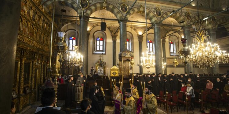 بطريركية الروم الأرثوذكس في إسطنبول تنظم قداس “الميلاد”