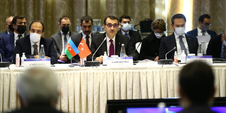 تركيا تؤكد دعمها أذربيجان في مشروع “الطاقة الخضراء”