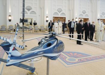 “توساش” التركية تطلع أردوغان والشيخ تميم على مشاريعها للطائرات