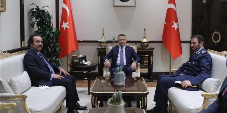 نائب أردوغان يلتقي سفير قطر لدى أنقرة