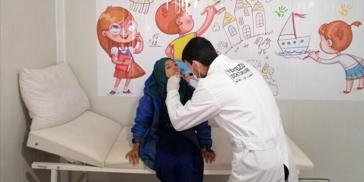 “أطباء حول الأرض” التركية تداوي نصف مليون سوري