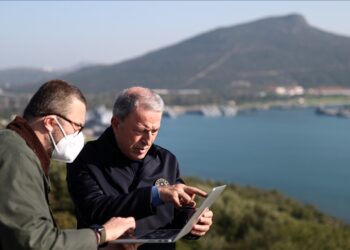 وزير الدفاع التركي يصوت لـ”أفضل صور الأناضول 2021″