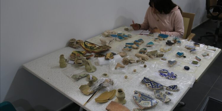 تركيا.. اكتشاف لقى أثرية يعود تاريخها لـ3 آلاف عام