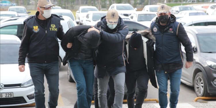 تركيا.. توقيف أجنبيين في إطار مكافحة “داعش”