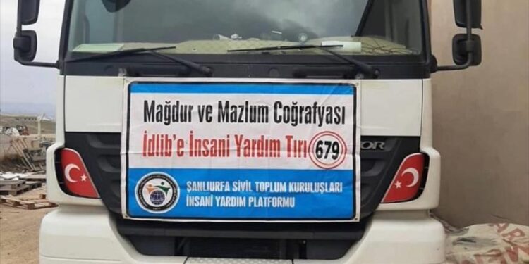 شانلي أورفة التركية ترسل شاحنة مساعدات إلى إدلب