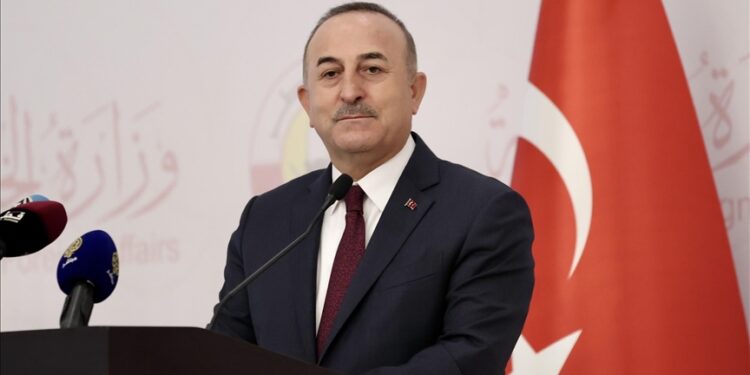 تشاووش أوغلو: على المجتمع الدولي مساعدة الشعب الأفغاني