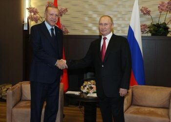 أردوغان وبوتين يبحثان تعزيز العلاقات الثنائية