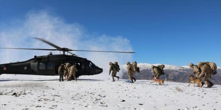 تركيا تطلق عملية أمنية جديدة ضد “بي كا كا”