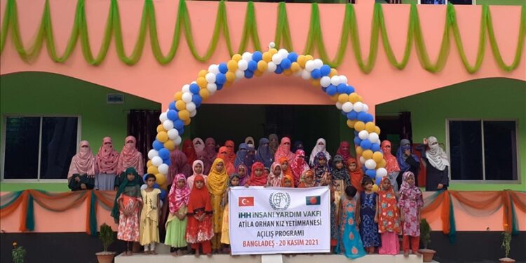 الإغاثة التركية تفتتح دارا للأيتام للبنات في بنغلاديش