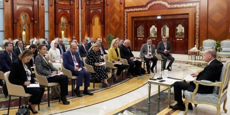 أردوغان: نحقق في قضية التلاعب بأسعار الصرف