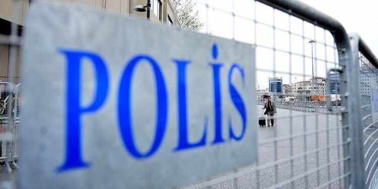 إسطنبول.. السلطات التركية تعتقل دبلوماسي أمريكي