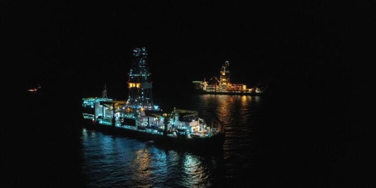 تركيا: “الفاتح” تبدأ عملية تنقيب جديدة في البحر الأسود