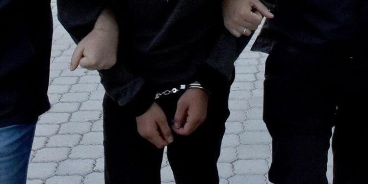 تركيا.. ضبط 4 أشخاص بينهم إرهابيان بمناطق حدودية