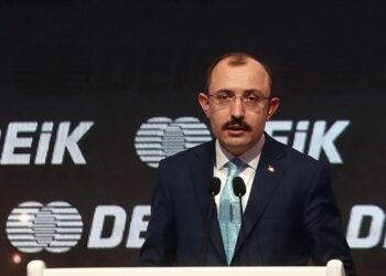 وزير التجارة التركي: حققنا أرقاما قياسية في الصادرات خلال 2021