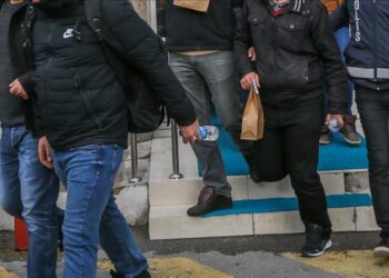 الأمن التركي يضبط 13 مهاجرا غير نظامي