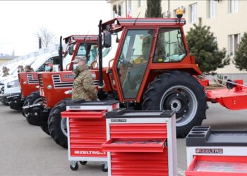 تركيا تقدم مركبات ومعدات تقنية لوزارة الدفاع الجورجية