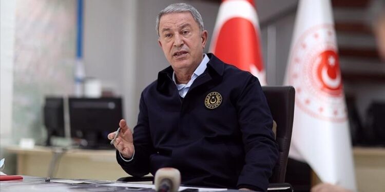 وزير الدفاع التركي: تحييد 18 إرهابيا عقب هجوم عفرين