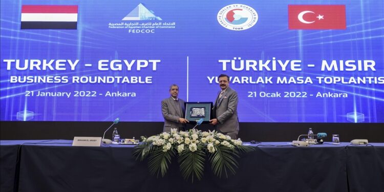 عالم الأعمال التركي المصري يدعو لتطوير الاستثمارات المتبادلة