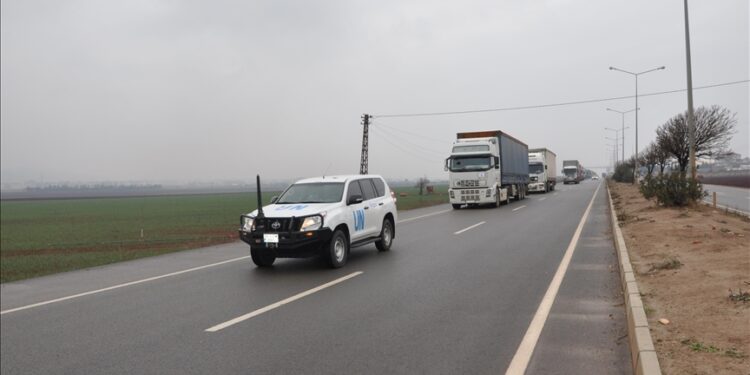 عبر تركيا.. 70 شاحنة مساعدات أممية تدخل إدلب السورية