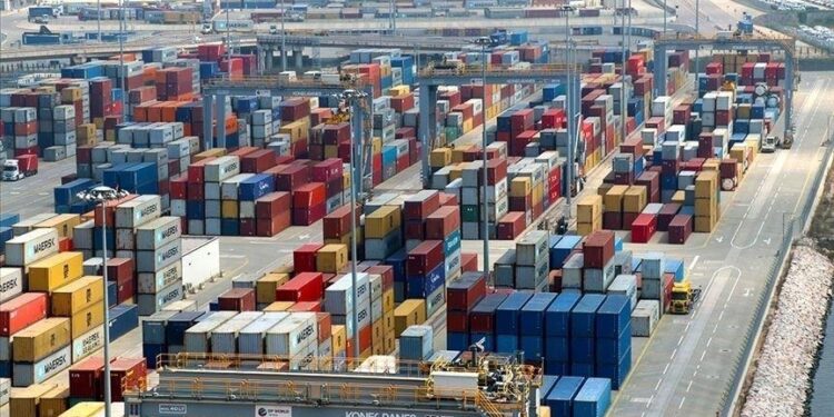 تركيا تجني 4.18 مليارات دولار من الصادرات الكيماوية في 2021