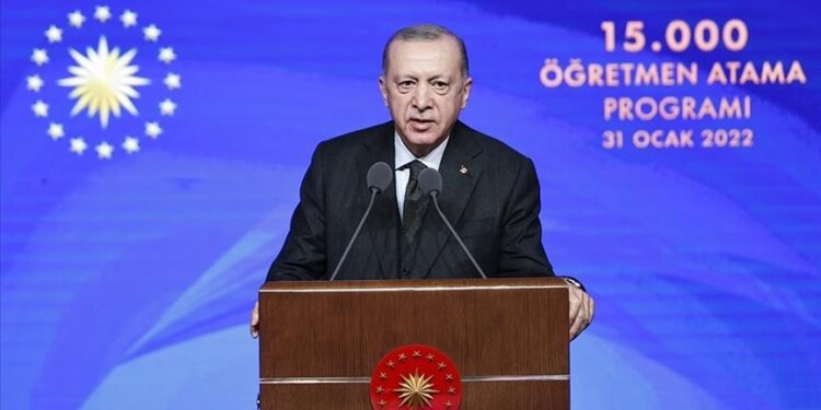أردوغان: تركيا أكثر دولة حسنت أجور المعلمين في العقدين الأخيرين