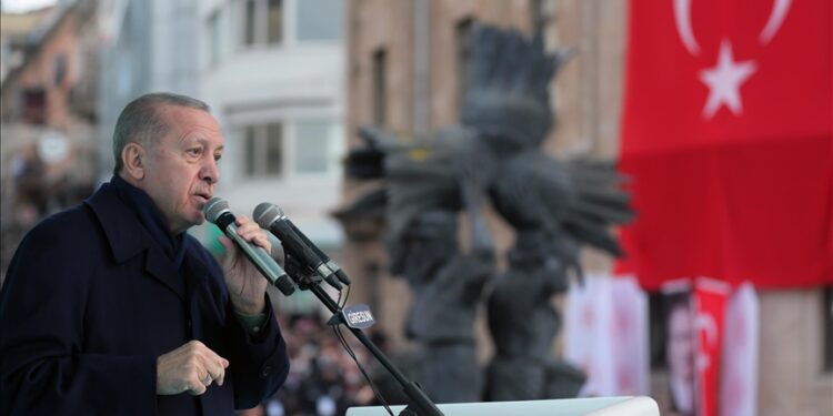 أردوغان: الفائدة والتضخم في تركيا سينخفضان أكثر