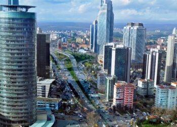 تركيا.. مبيعات المنازل للأجانب ترتفع 56.5 بالمائة في يناير