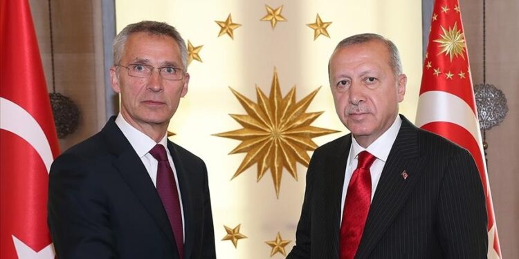 أردوغان يبحث مع ستولتنبرغ التوتر الروسي الأوكراني