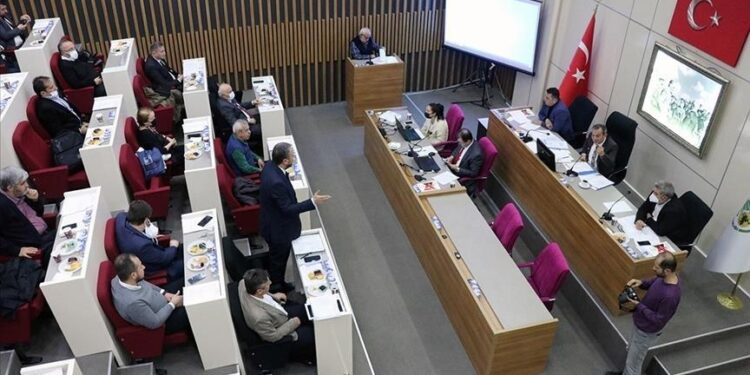 تركيا تسجل 233 وفاة بفيروس كورونا