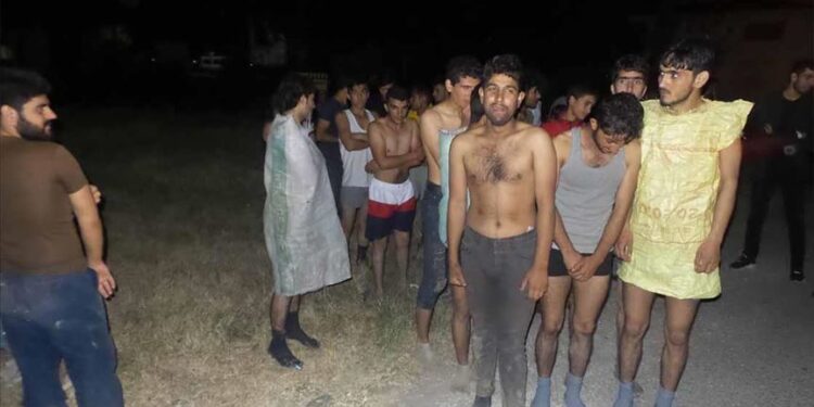 محامون أتراك يهبون للدفاع عن المهاجرين ضد انتهاكات اليونان