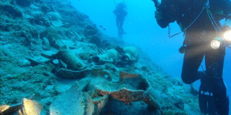 تركيا.. العثور على حطام سفينة في “رودس” من القرن الثالث للميلاد