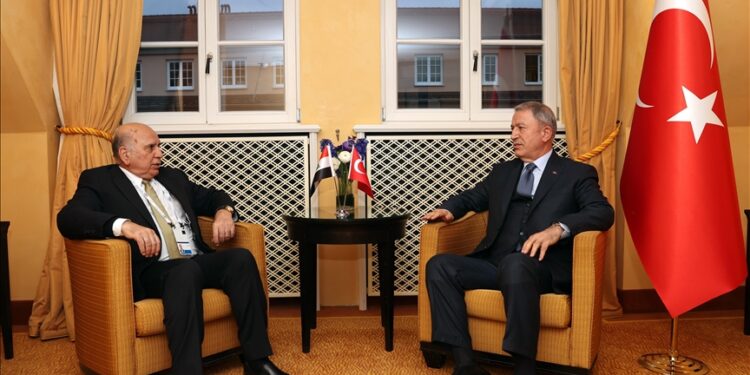 أكار يبحث مع وزير الخارجية العراقي مكافحة الإرهاب