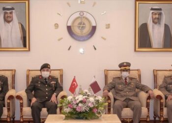 مباحثات تركية قطرية لتعزيز العلاقات العسكرية