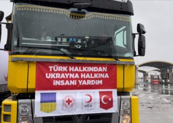 في طريقها إلى أوكرانيا.. وصول شاحنات إغاثة تركية إلى رومانيا