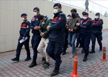 تركيا.. توقيف 3 أجانب في إطار مكافحة “داعش” الإرهابي