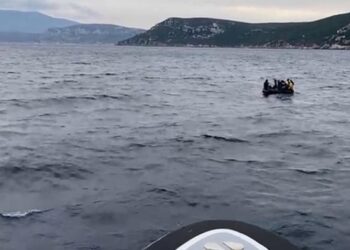 مصرع 7 أشخاص جراء غرق قارب يقل مهاجرين في بحر إيجة