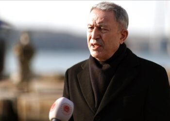 وزير الدفاع التركي: لدينا طائرتي نقل في أوكرانيا حاليا