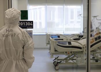 تركيا تسجل 170 وفاة بكورونا