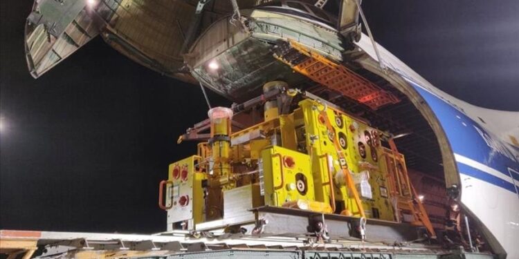 تركيا تجلب أول صمام لنقل الغاز الطبيعي من البحر الأسود