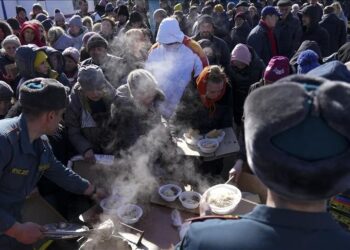 ماكرون: سننظم عملية إنسانية مع تركيا واليونان في ماريوبول