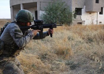 الدفاع التركية: تحييد 12 إرهابيا شمالي سوريا