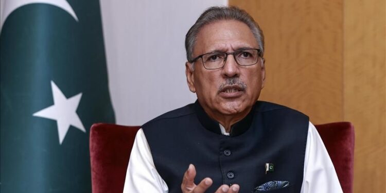 الرئيس الباكستاني يجدد دعم بلاده لتركيا في قضية قبرص