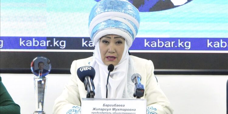 قرغيزستان.. أكبر جمعية نسائية تسمي أردوغان “رجل عام 2021”