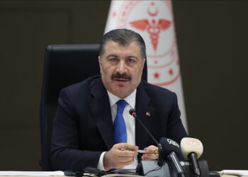 تركيا.. إلغاء إلزامية ارتداء الكمامة في الأماكن المفتوحة