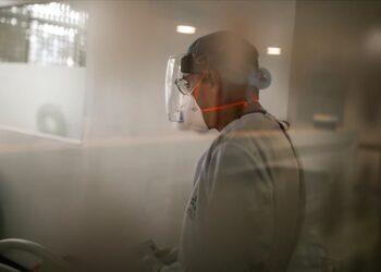 تركيا تسجل 132 حالة وفاة بفيروس كورونا