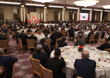 الرئيس أردوغان يقيم مأدبة إفطار رمضانية للمعلمين