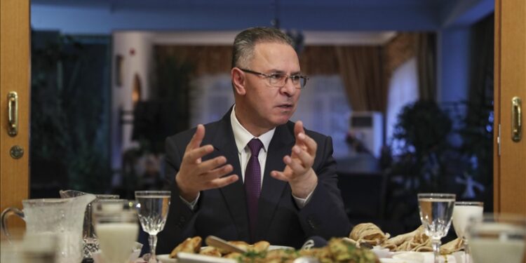 السفير الفلسطيني: أجواء رمضان في تركيا تذكرني ببلدي