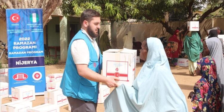 وقف الديانة التركي يدشن حملته الإغاثية لشهر رمضان المبارك