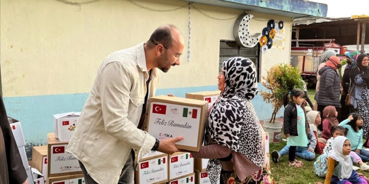 “تيكا” التركية توزع مساعدات على قبائل مسلمة في المكسيك